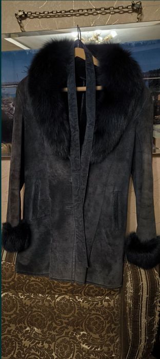 Женское пальто в идеальном состоянии