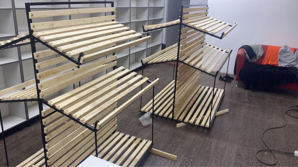 Стеллаж для магазина