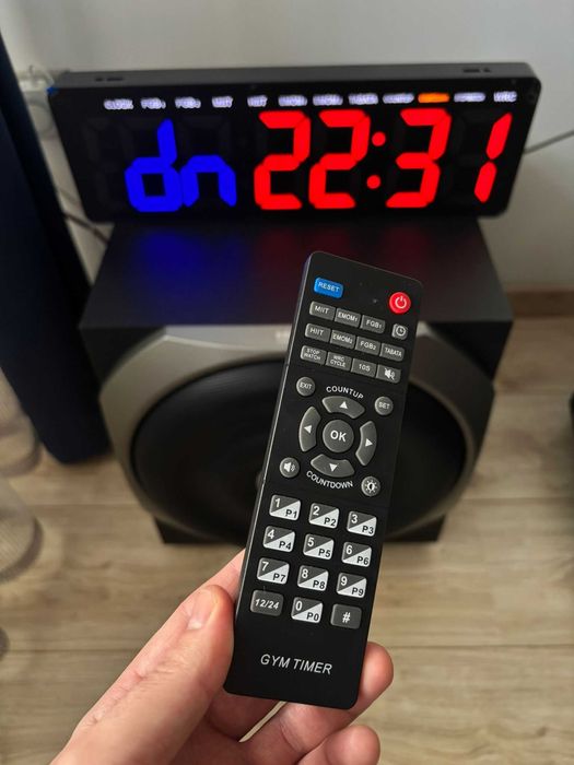 Cronometru digital LED de perete