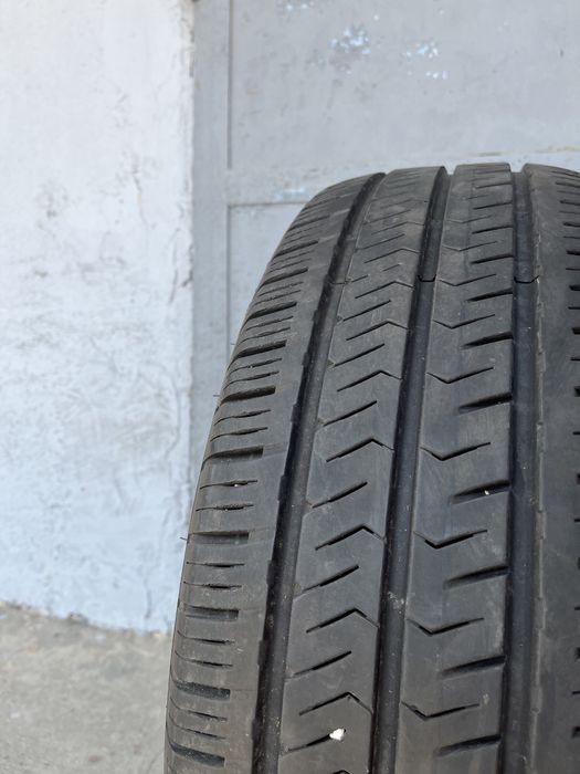 2 бр. гуми за бус 215/65/16C Hankook DOT 1019 6,2 mm