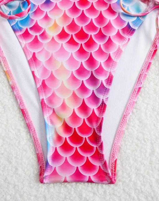 Красив бански от две части