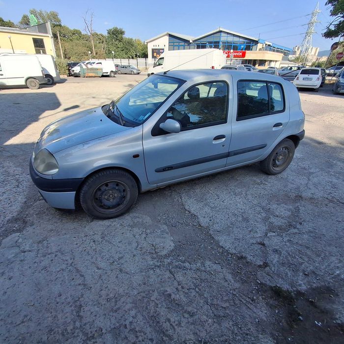 Renault clio 1.2 2001г