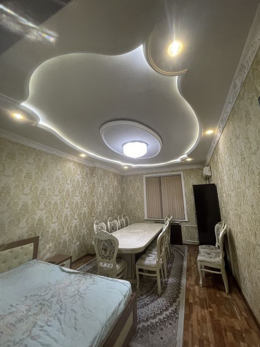 Шота Руставели продается квартира 3/2/4 ВЫСОКИЕ ПОТОЛКИ ТОЛСТЫЕ СТЕНЫ