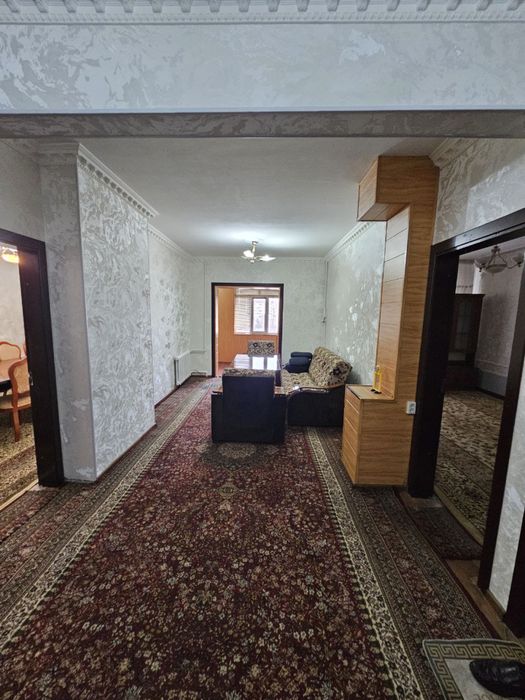 Продается 4 комнатная на Сергели-8а