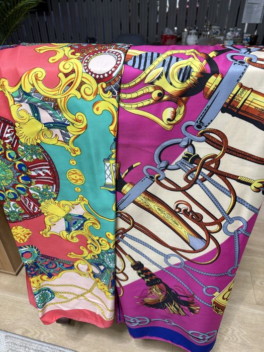 Продаются очень красивые шелковые платки