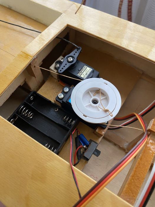 Радиоуправляемая парусная яхта