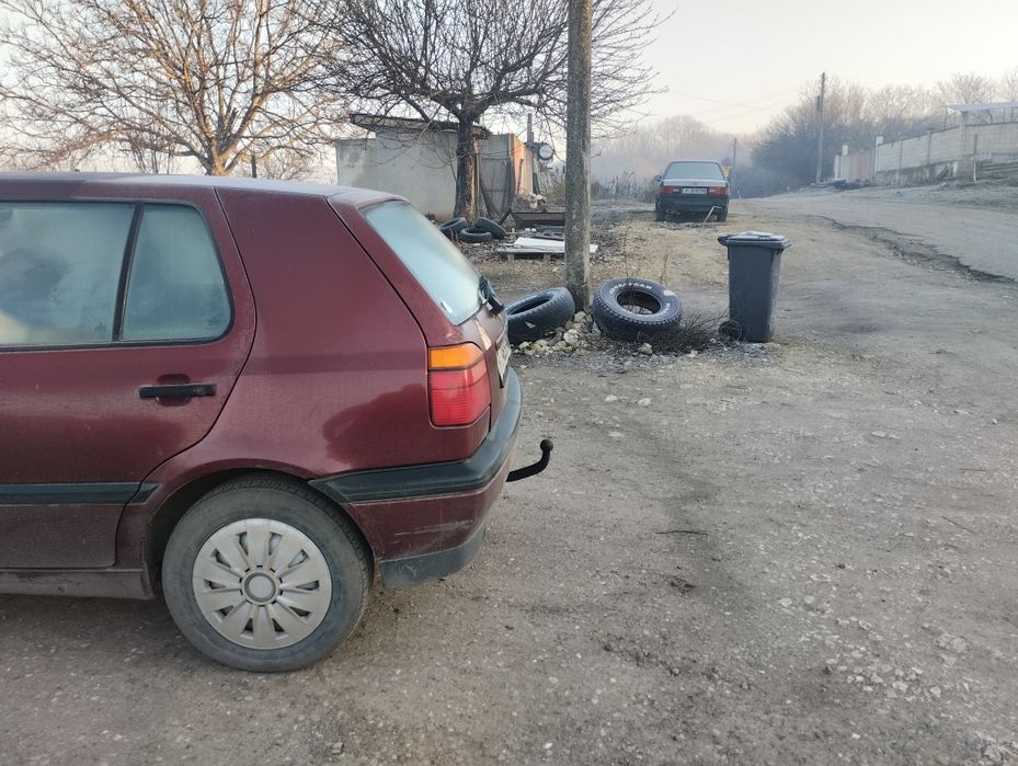 Голф 3 1.8.. 90к