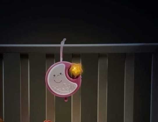 Въртележка за легло Chicco, Музикална, Розов