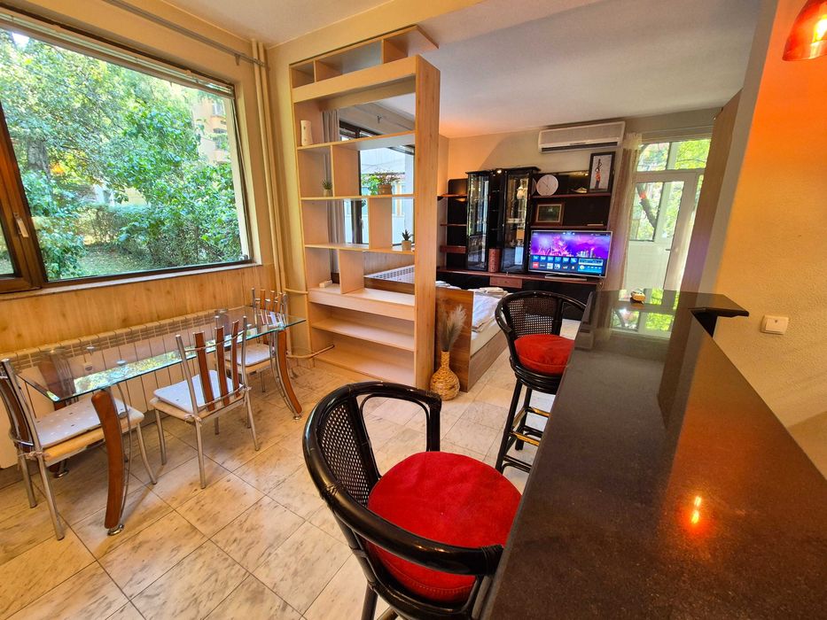 Нощувки Urban Oasis Studio София