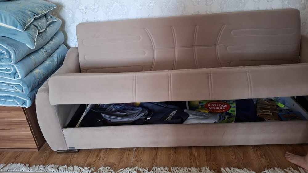 Диван  россия...