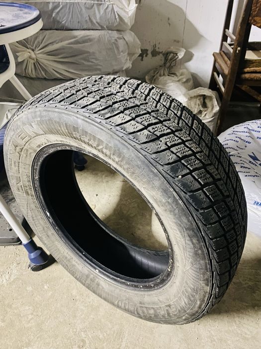 Зимние шины R17 / 225 / 65