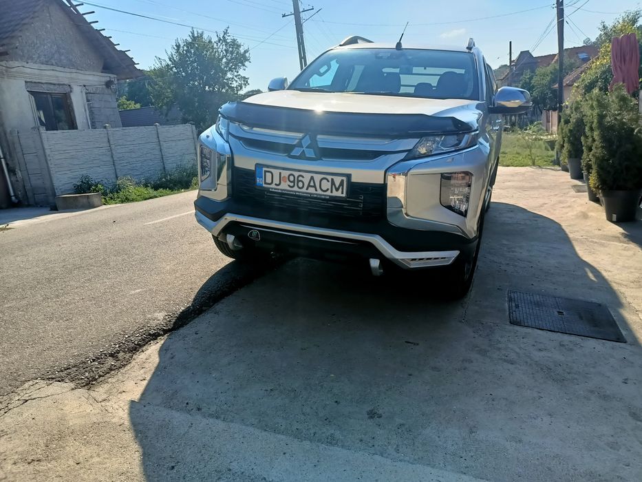 Vând Mitsubishi L200