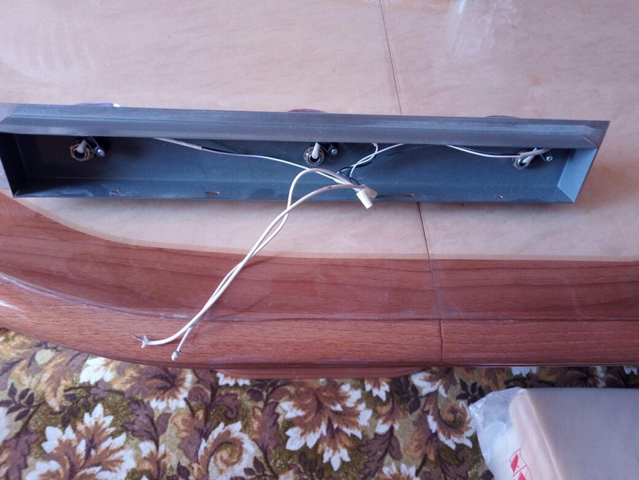 Продам светильник настенный.