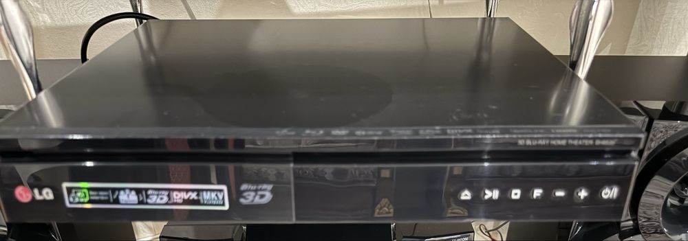 Продам телевизор Philips + Blu-ray/DVD-плеер LG
