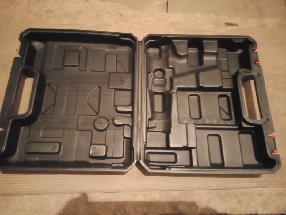 Продам коробку для шуруповёрта