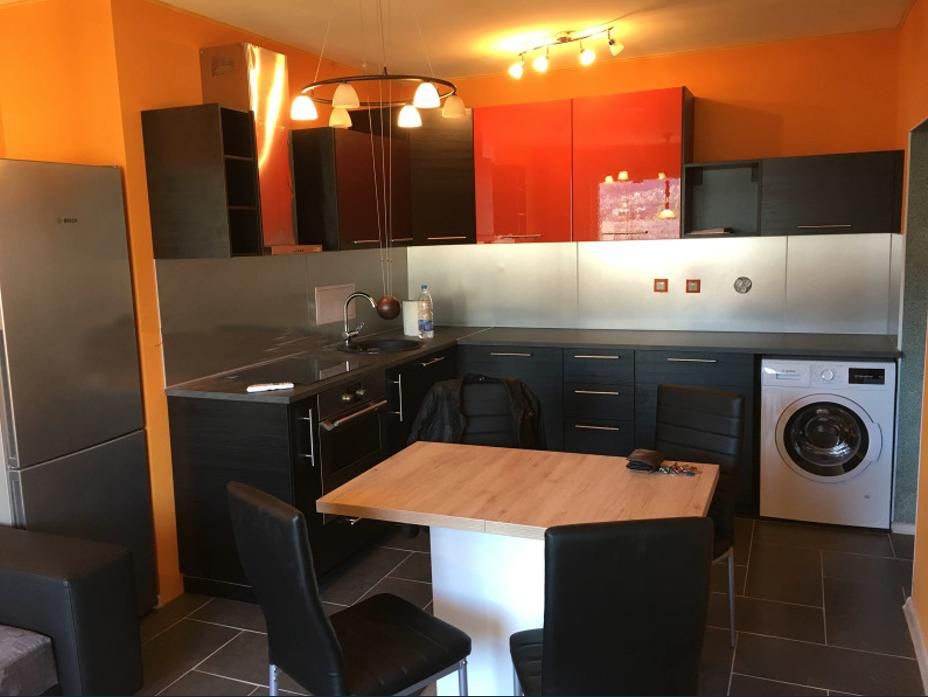 Продава се Тристаен апартамент в София, Бъкстон - 87 кв.м за 2345 €/кв.м - Снимка #1