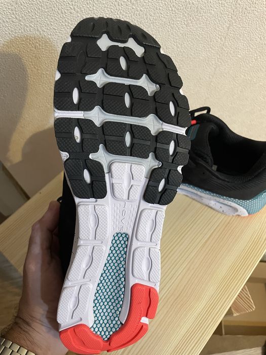 Кроссовки Under Armour 45 р-ра