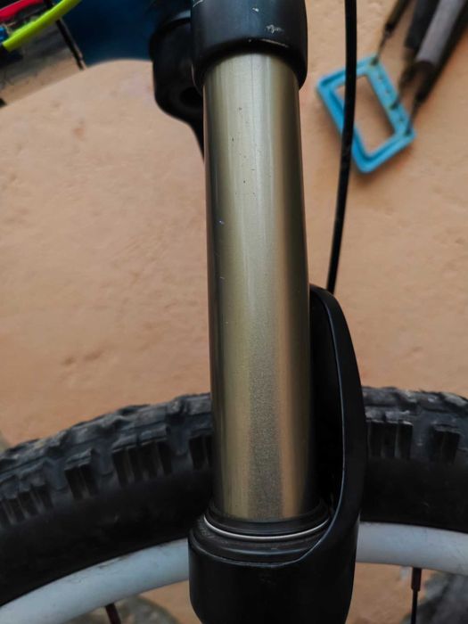 Продавам карбонов велосипед Scott Team Issues 26 цола Мекица