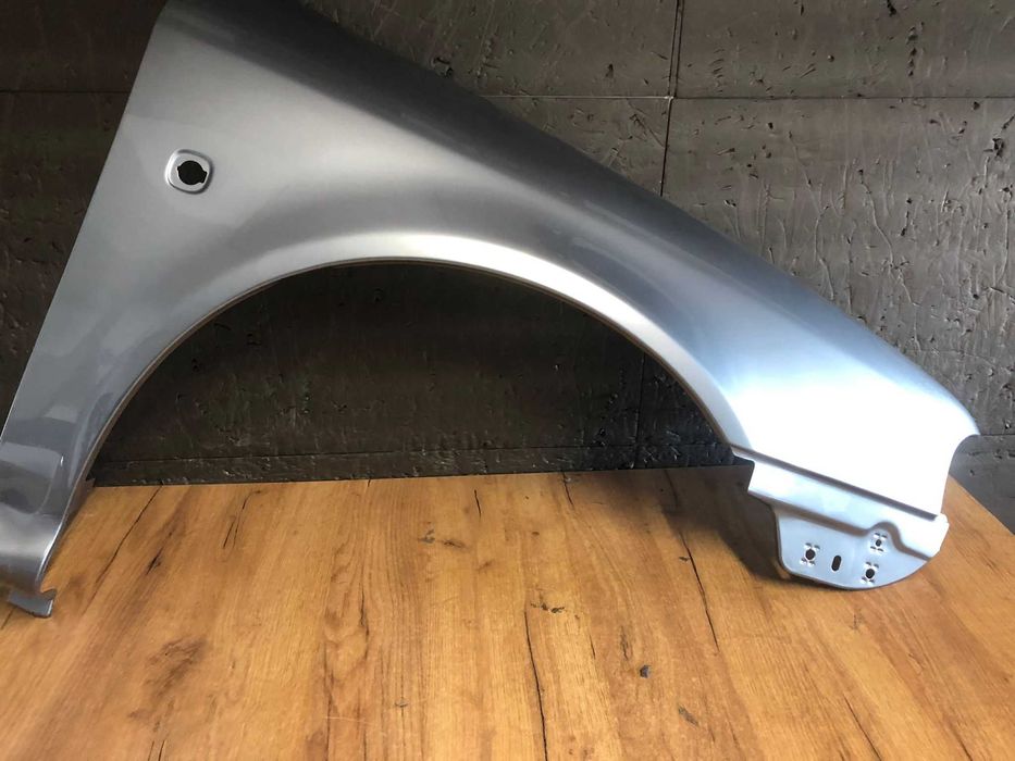 Aripa Fata Dreapta Skoda Octavia 1 I An 1999-2007 (F7U (Albastru))