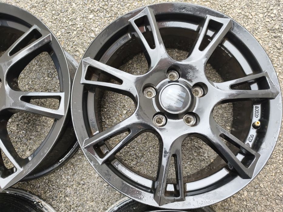 Seat/VW; 16 цола 5x112; 4 бр. Оригинални лети джанти -  черен цвят