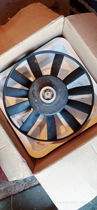 Продам вентилятор на Гольф 3