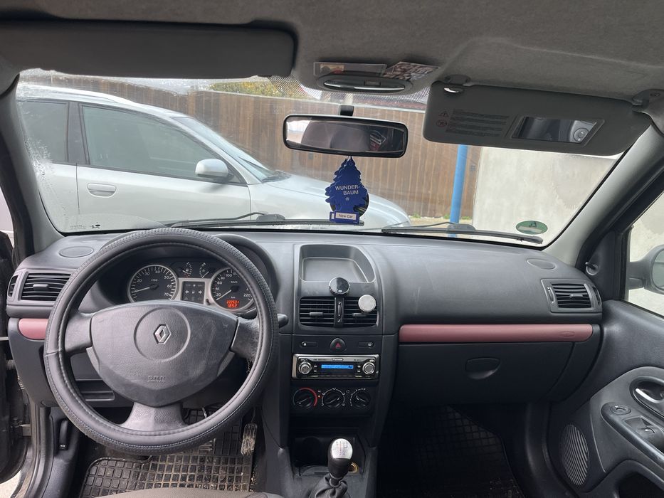 Vand Renault Clio 1.2 benzina