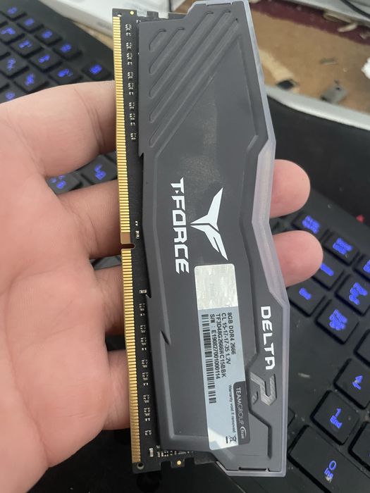 ОЗУ 8gb 2666 идеальном состоянии