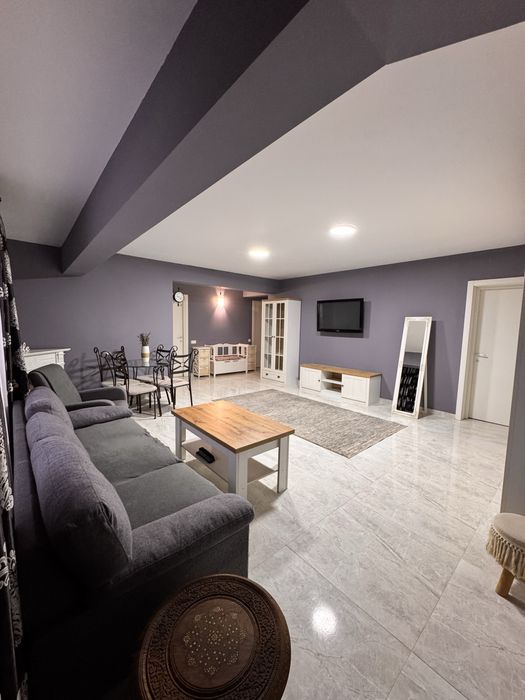 Apartament 4 camere de vanzare!!