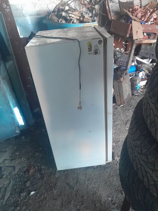 Холодильник бирюса