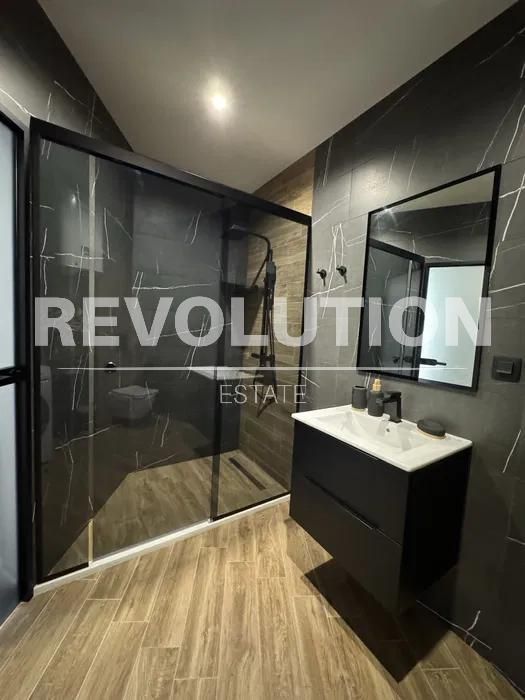 Дава се под наем Двустаен апартамент в Варна, Център - 60 кв.м за 625 € - Снимка #4