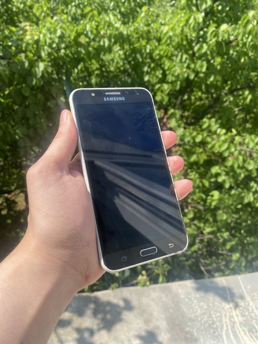 Samsung Galaxy J7