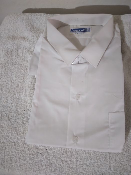 Cămașă albă, mânecă lungă mărimea 43