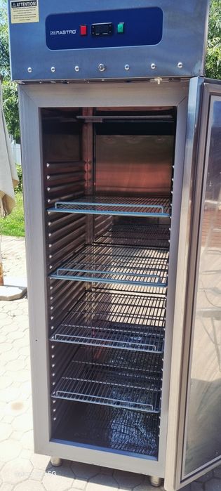 Congelator profesional inox 700 L  an 2020.