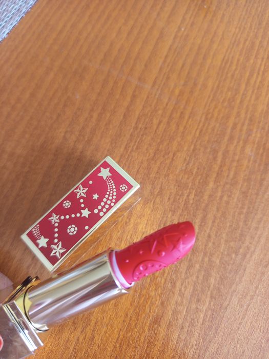 Червило Estee Lauder  ново