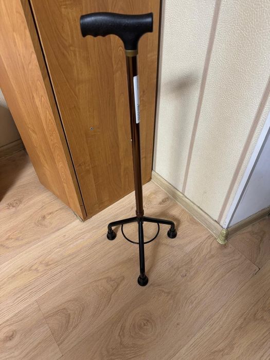 Продам трость новая