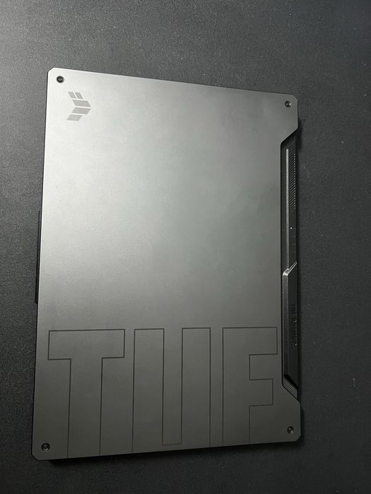 Laptop Gaming Asus f15 24 ram impecabil