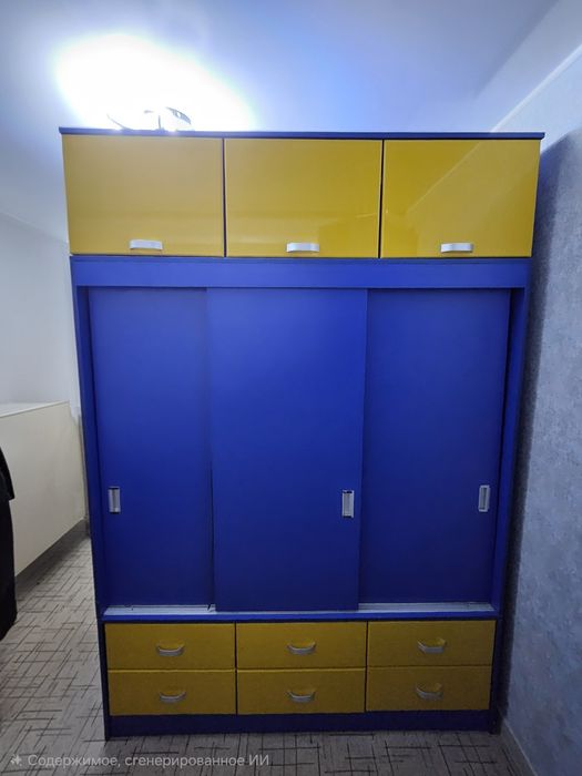 Детская мебель кровать, шкаф, стол