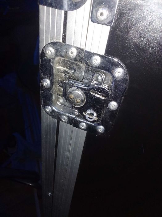 Кейс кофр укрепленный для аппаратуры на колесах