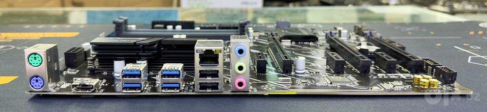Мат. Плата б/у GIGABYTE Z370P D3