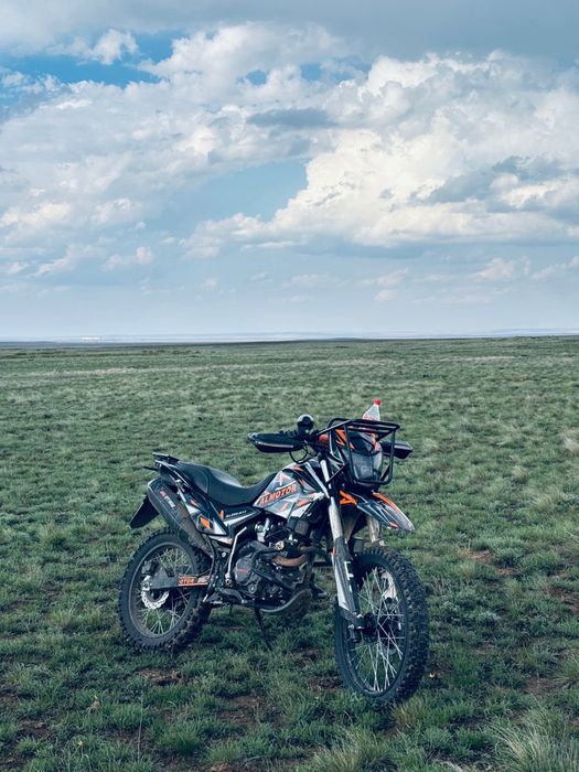 Мотоцикл 250кубб