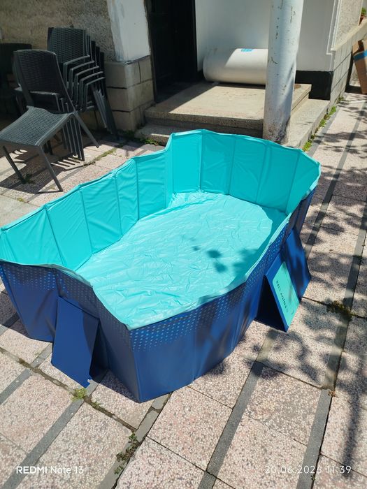 Продава се детски басейн