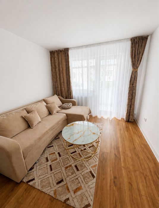 Ofer spre inchiriere apartament 3 camere, Valenii de Munte ! Pentru mai multe detalii privat.