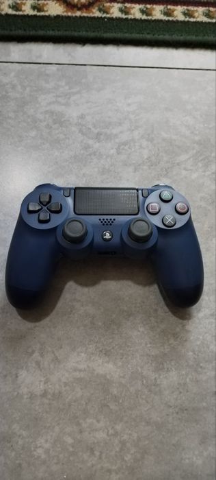 Срочно продам джойстик оригинальный на Sony PS4 Dualshock