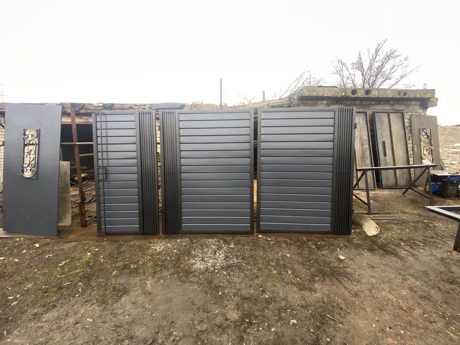 Хай-тек двери в любой вкус