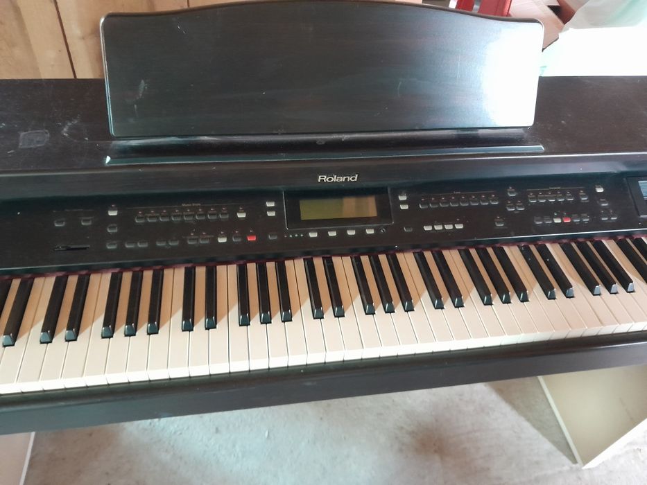 Дигитално пиано Rolland  KR 177