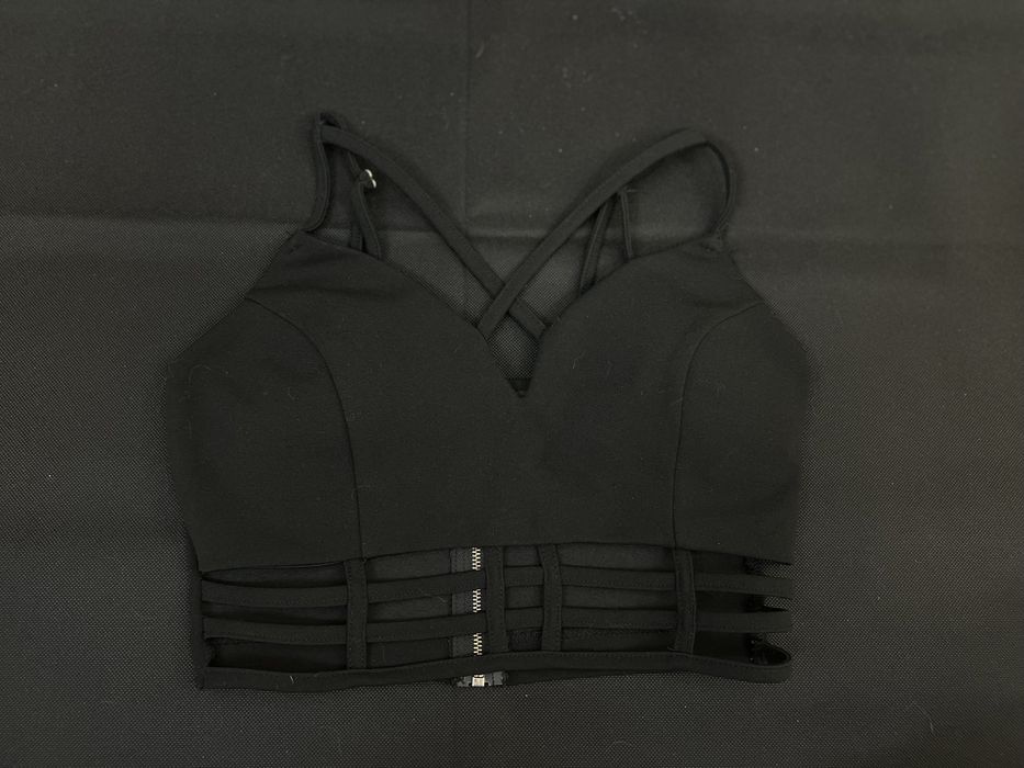 Дамско официално бюстие с подплънки