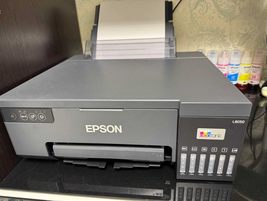 Продам Принтер epson l8050