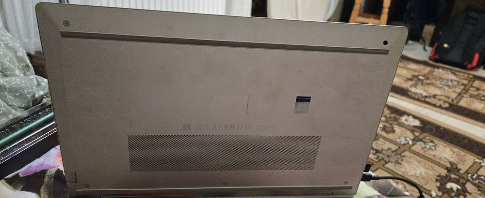 Laptop HP ProBook 450 G8 2 bucăți unul cu VGA dedicata