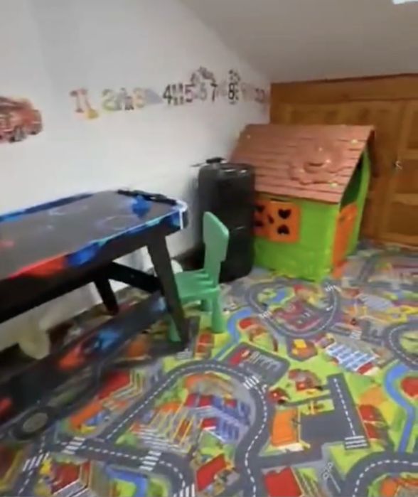 loc de joacă complet echipat + cedare chirie