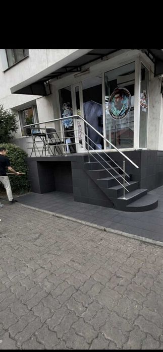 De vânzare  spațiu comercial (apartament 4 camere )ultracentral tel. 0722576502